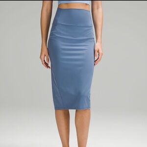 NWT Lululemon Nulu Slim-Fit High-Rise Skirt Oasis Blue, Size 6